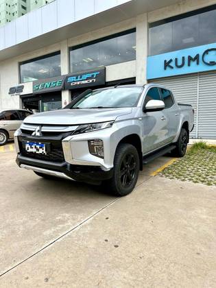 MITSUBISHI L200 TRITON 2.4 16V TURBO DIESEL SPORT GLS CD 4P 4X4 AUTOMÁTICO